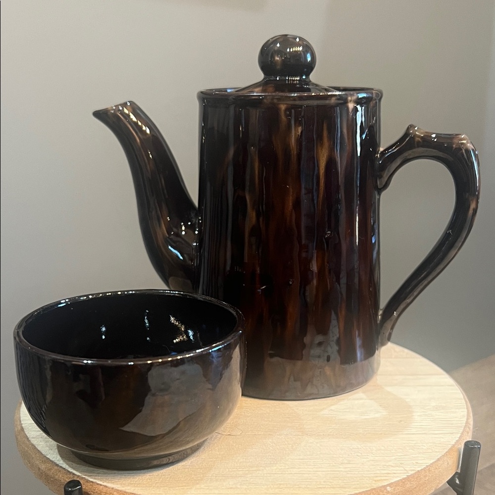 Vintage Bachelor/Personal Tortoiseshell Teapot/Cup Made in England RARE FIND